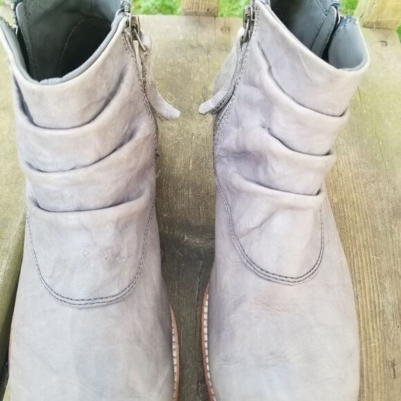 CAT Caterpillar Irenea Gray Ankle Zip Booties - Picture 5 of 11